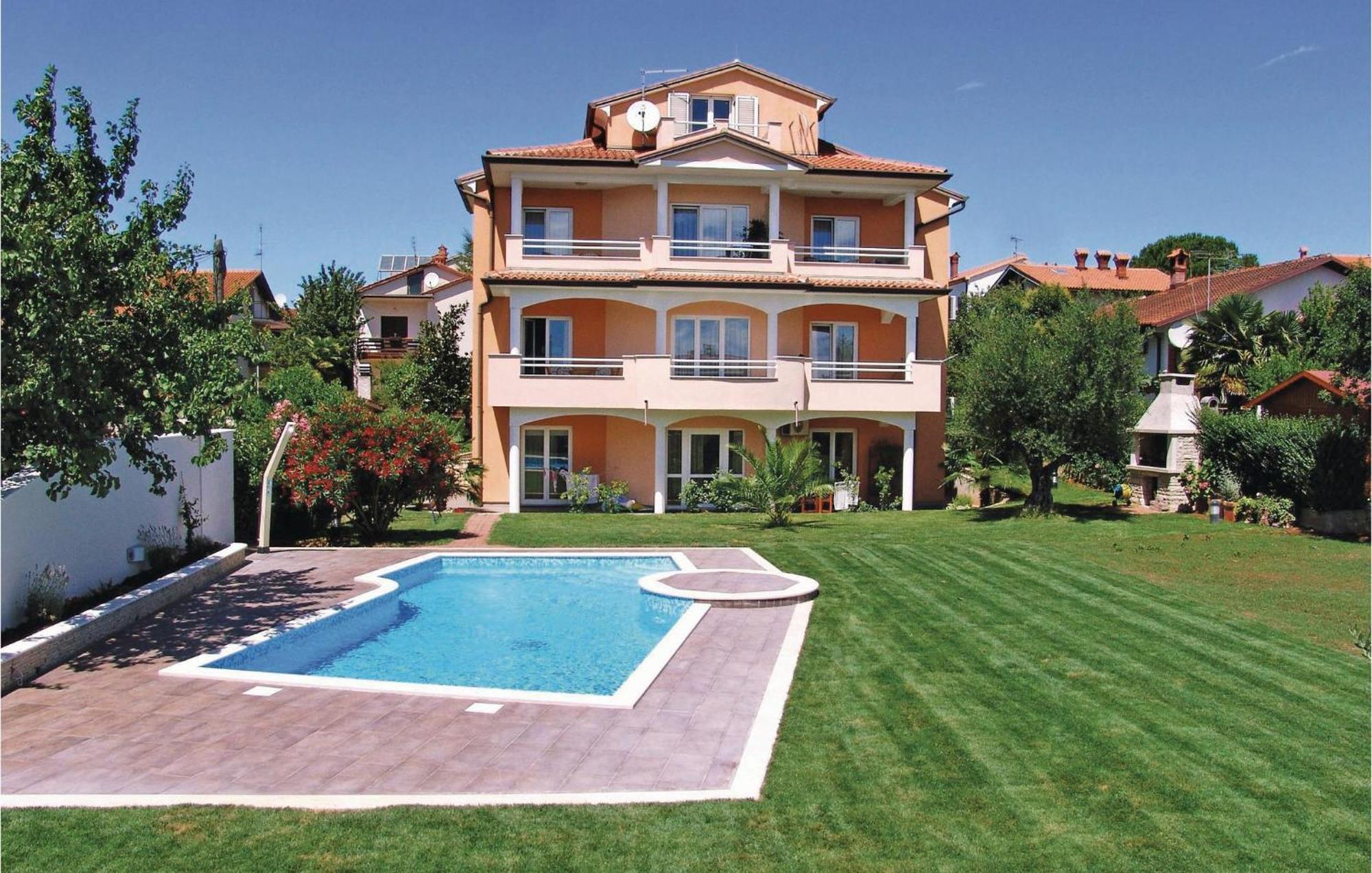 Awesome In Novigrad With 2 Bedrooms, Internet And Outdoor Swimming Pool Novigrad (Istria)